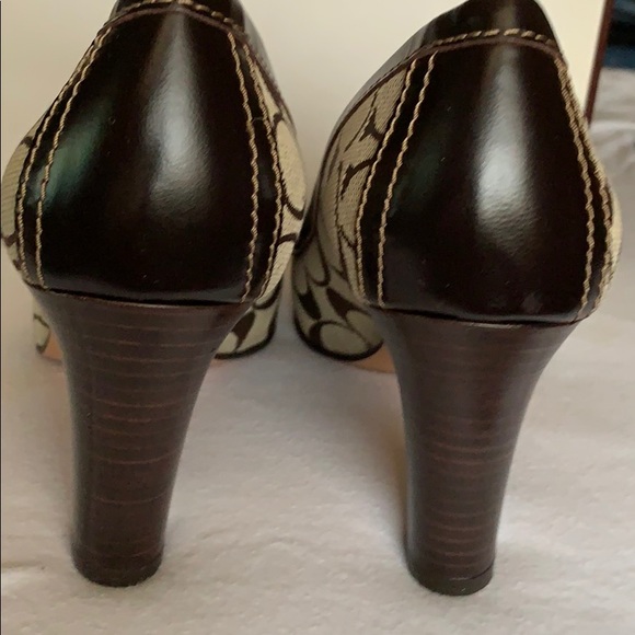 Shoes - Picture 3 of 4